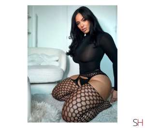 .Tanya .Brunette Escort Available for Outcall, Agency 23 year old Escort in Buckinghamshire