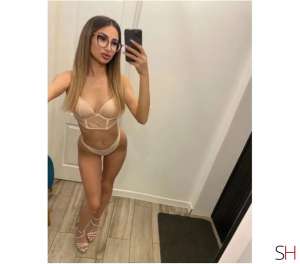 24 year old Escort in Sheffield Hot amy.. independent.no rush✨party