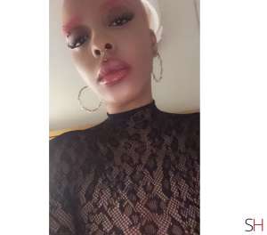 30 year old African Escort in Manchester Petite Sexy Ebony Female . 100% REAL PHOTOS !!, Independent