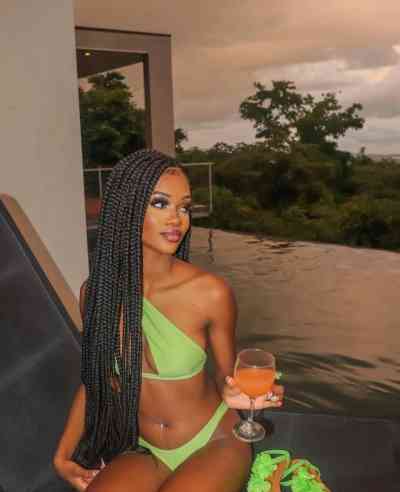 22 year old African Escort in N'Djamena Escorte, séjour d'une nuit, accompagnatrice de week-