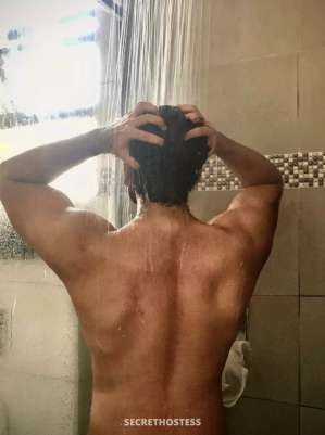 24 year old Indian Escort in Nairobi Aryan New Lightskin Boy, Male companion