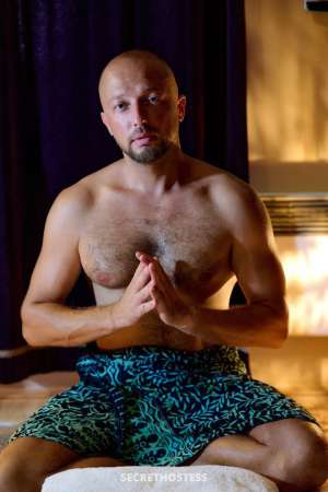 37 year old Czech Escort in Prague (Praha) Ivo, masseur