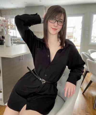 23 year old Escort in Brazoria TX I’m a female masseuse