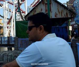 35 year old Asian Escort in Ahmedabad Home &amp; Hotel Massage, masseur