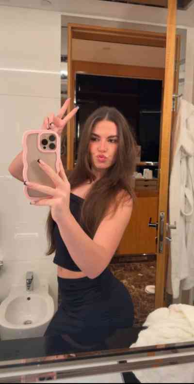 27 year old American Escort in Roquetas de Mar Estoy disponible para un plan