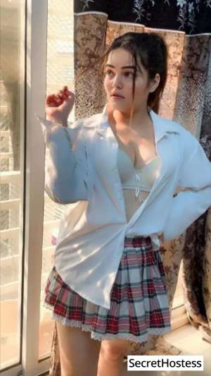 22 year old Malaysian Escort in Dubai Escort model Lilly, Dubai