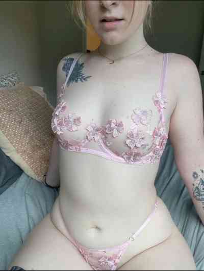 26 year old Escort in Altadena CA Hey handsome, I’m available for fun hookups & sensual 