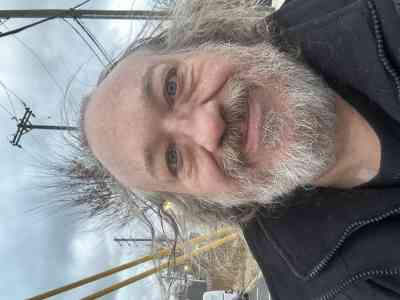 54 year old Caucasian Escort in Dayton OH Looking for a party girl in Dayton Ohio