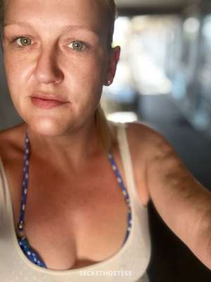 35 year old Escort in Austin TX Sexy submissive SQUIRTING summer