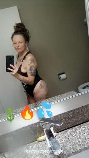 35 year old Escort in Cincinnati OH Miss pretti pussy