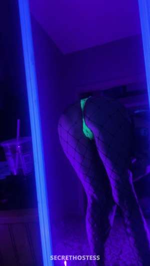 22 year old Escort in Cincinnati OH Back by high demand