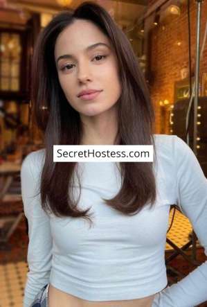 Jadis, Agency 22 year old Escort in Paris