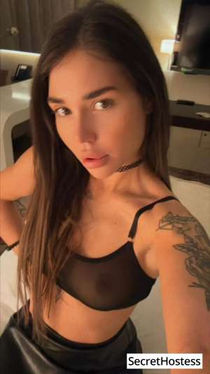 21 year old Escort in Dubai Escort model Nikki, Dubai