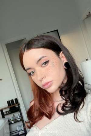 25 year old Escort in Bakersfield CA Female escort