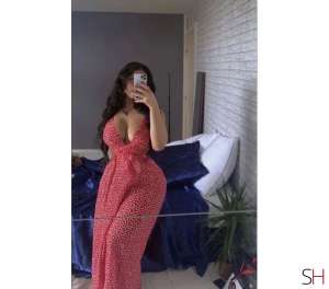 22 year old Pakistani Escort in Slough Best service 🥰 Sexy girl Pakistan, Independent