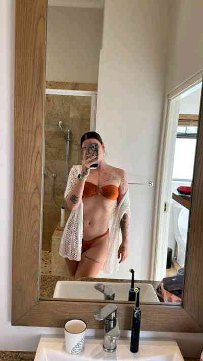 25Yrs Old Escort Size 6 70KG 1CM Tall Valencia Image - 2