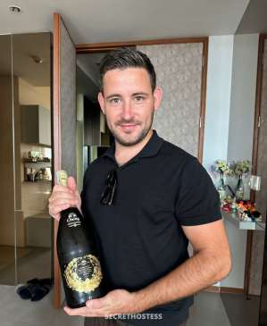 33 year old Escort in Bangkok Freddie, Male escort