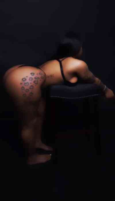 25Yrs Old Escort Size 10 140KG 4CM Tall Houston TX Image - 2