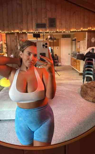 26 year old Escort in Worksop Message me on WhatsAxxxx-xxx-xxx