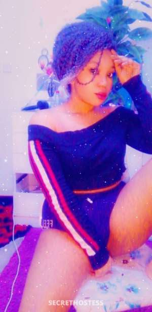 25 year old African Escort in Munich Zuwena, escort