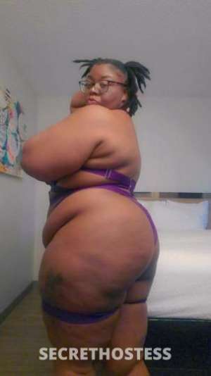27 year old Escort in Bowling Green KY 💋Mz Juicy book with me