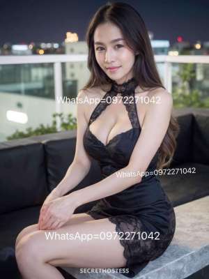 23 year old Asian Escort in Pattaya Oping, masseuse