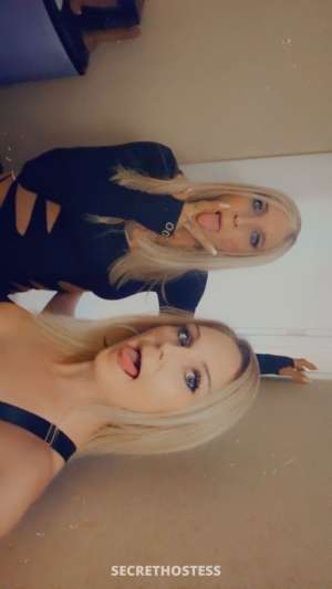 LizzyLuxxxwithBestieLexy 40Yrs Old Escort Mendocino CA Image - 1