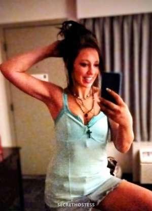 35 year old Caucasian Escort in Prince George IN TOWN TONIGHT!..gorgeous brunette ready to have some fun