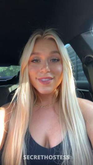 32 year old Escort in Phoenix AZ I’m separated, but here looking for a friend with benefits