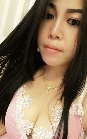 35 year old Thai Escort in Muscat Lovely Kiki Escort Massage With Special Service