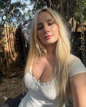 26 year old Escort in Lynchburg VA Therapeutic Massage Session with Lauren