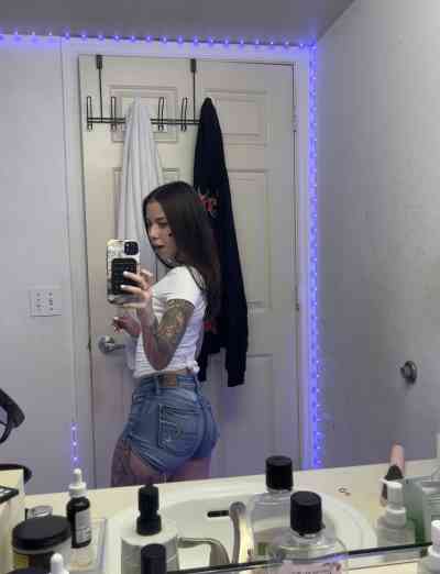 25 year old Escort in Elizabeth City NC Available for outcall FaceTime session, cam sex and hookup