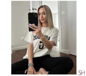 21Yrs Old Escort London Image - 1