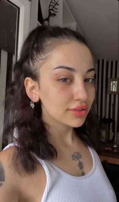 24 year old European Escort in Aigrefeuille-sur-Maine Je suis disponible pour une rencontre sans lendemain