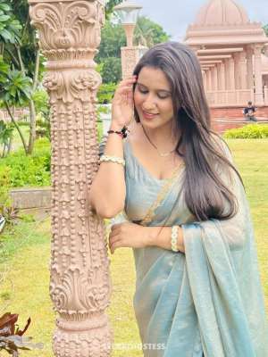 24 year old Asian Escort in Manali Poppy, escort