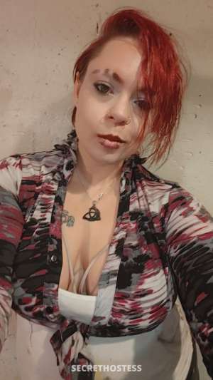 33 year old Escort in Edmonton ~west edm incall~ now available