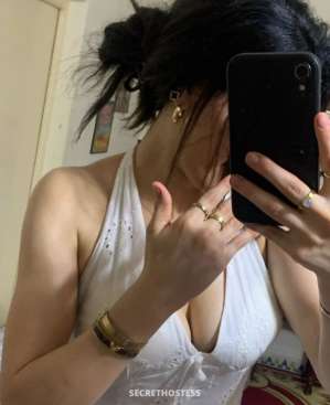 22 year old Escort in Algiers Sexy Lexus, escort