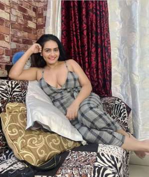 23 year old Indian Escort in New Delhi Pooja, escort