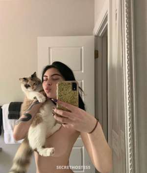 23 year old Escort in Thunder Bay Female escort