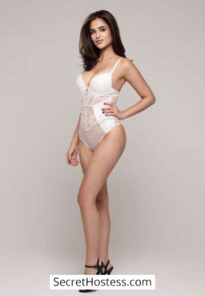 22 year old Escort in London Trixy, Movida Escorts Agency
