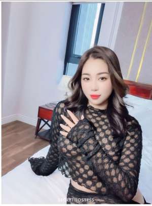 25 year old Asian Escort in Jeddah Evyy, escort
