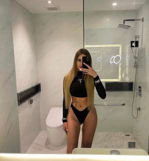 25 year old Russian Escort in Ko Samui Elena russia, escort