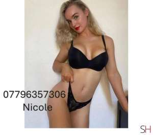 25 year old Escort in Crawley West Sussex SEXY .. big Booty HOT GIRL NEW Nicole .., Independent