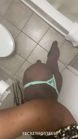 19 year old Escort in Atlanta GA $90 qv open 24/7 incalls come freak me doggie style 😋, 