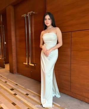 25 year old Indian Escort in Surat Suhani, escort