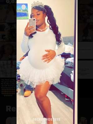 26 year old Escort in St. George UT Pregnant ebony with slippery when wet