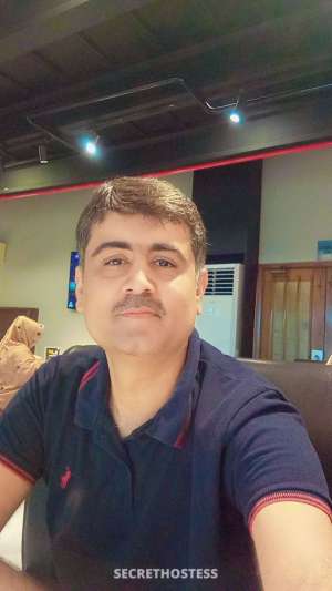 35 year old Asian Escort in Multān Male Escort Services, Male escort