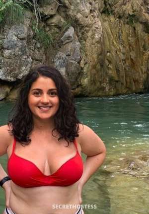 Curves, escort 25 year old Escort in Al Ain