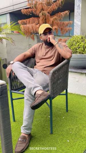 30 year old Indian Escort in Kolkata One night stand just like you want, Male escort