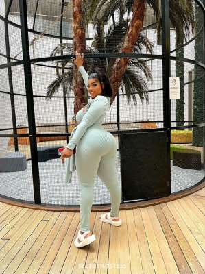 Linda, masseuse 24 year old Escort in Abidjan